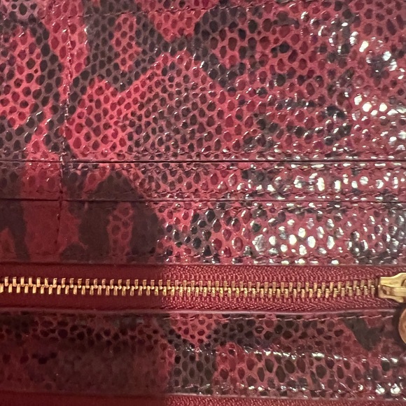 Tori Burch Burgundy Python wallet Clutch - Picture 4 of 6